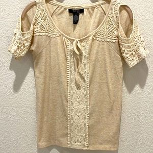 Style & Co open shoulder Cream Blouse